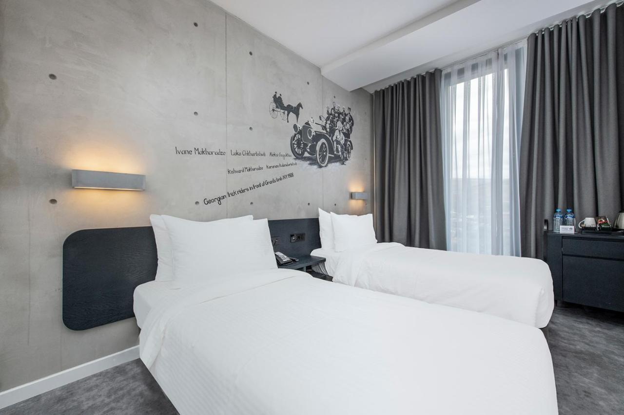 Hotel Golden Tulip Design Tbilisi Esterno foto