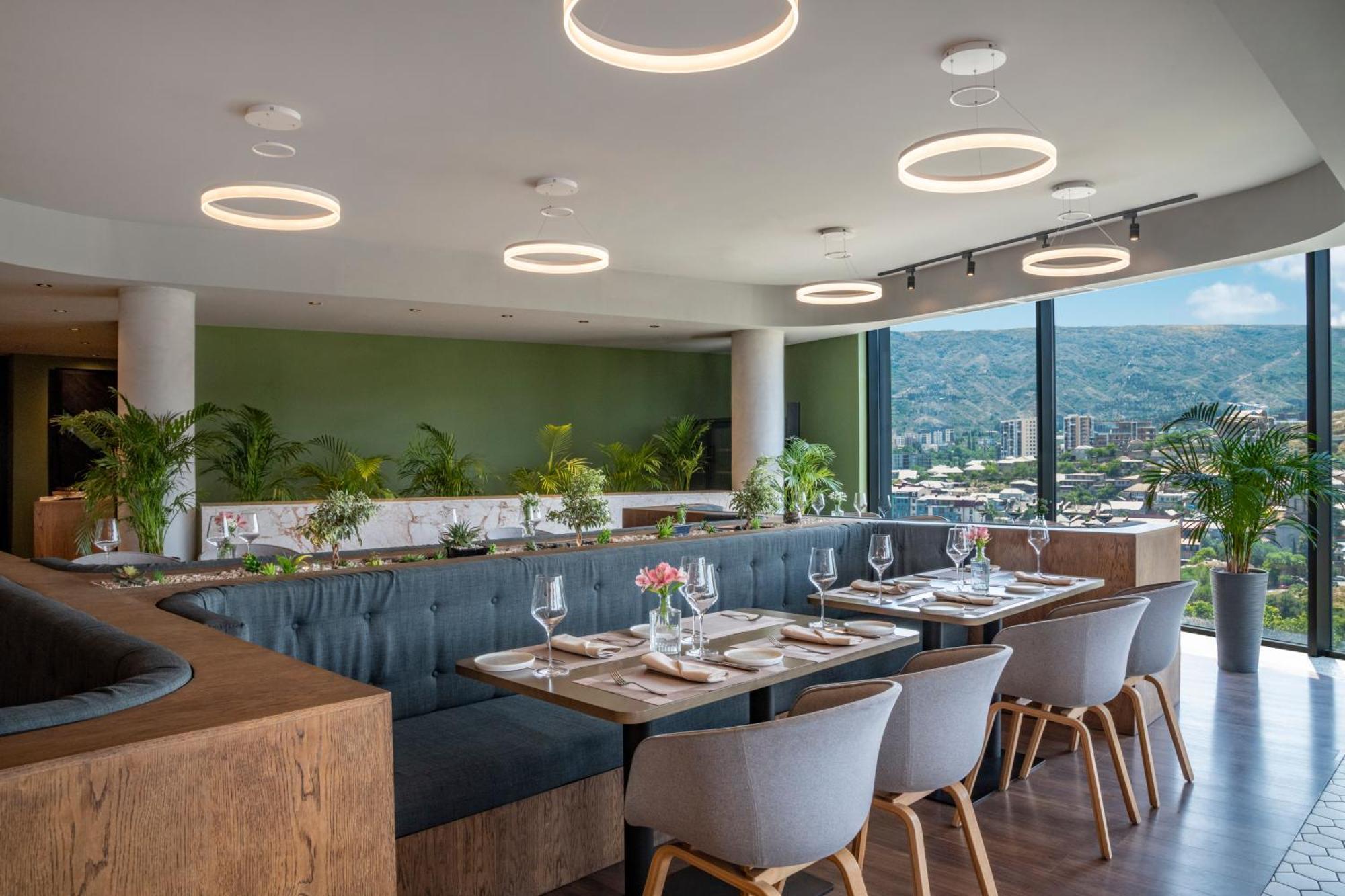 Hotel Golden Tulip Design Tbilisi Esterno foto